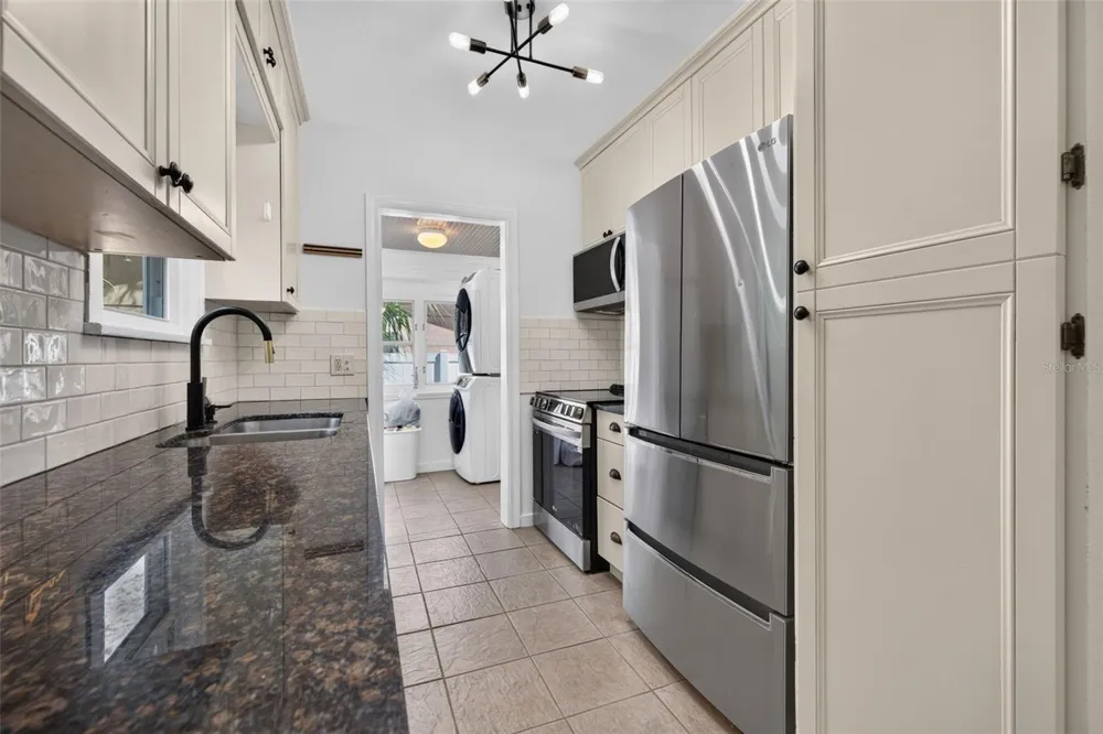 4645 IRIS ST N St Petersburg, FL 33714