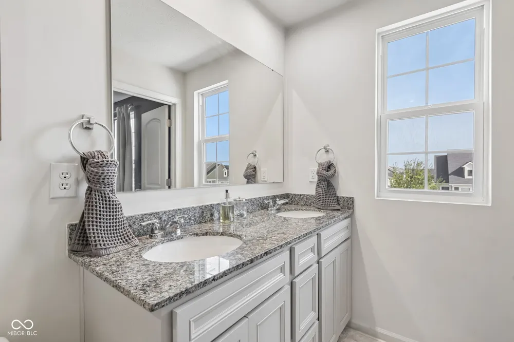 707 Axford Bay Drive Westfield, IN 46074