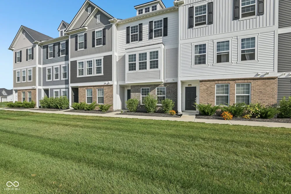 707 Axford Bay Drive Westfield, IN 46074