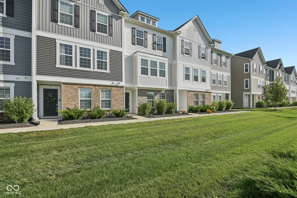 707 Axford Bay Drive Westfield, IN 46074