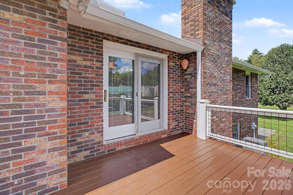 230 Blythewood Drive Hendersonville, NC 28792