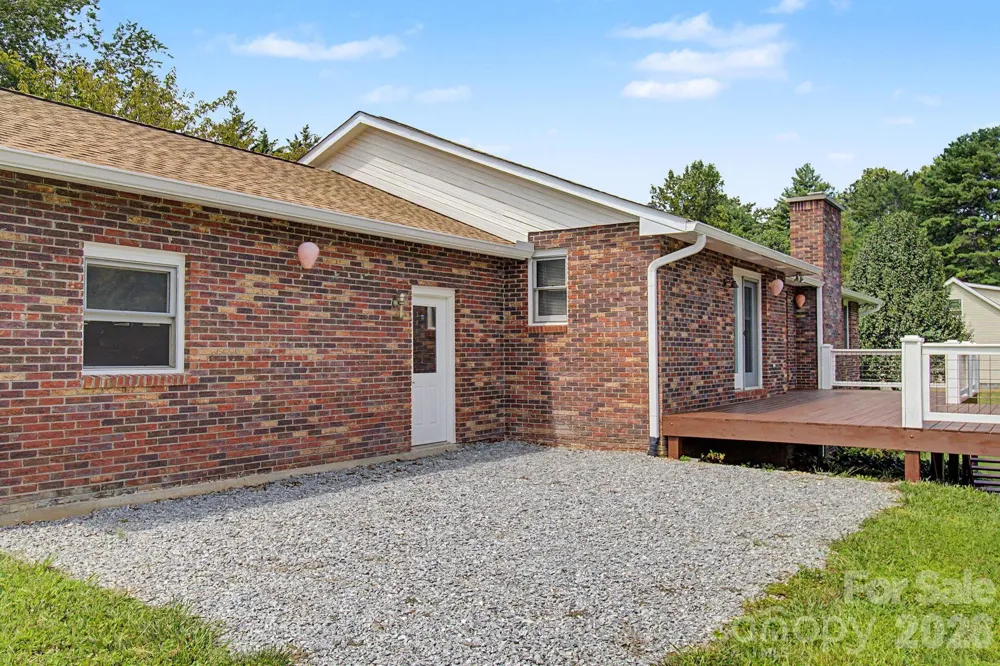 230 Blythewood Drive Hendersonville, NC 28792