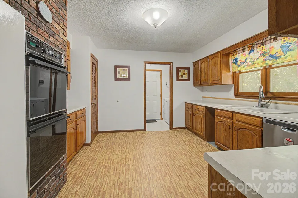 230 Blythewood Drive Hendersonville, NC 28792