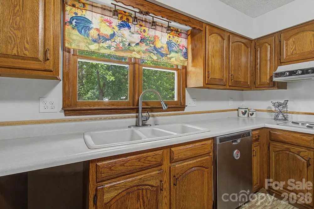 230 Blythewood Drive Hendersonville, NC 28792