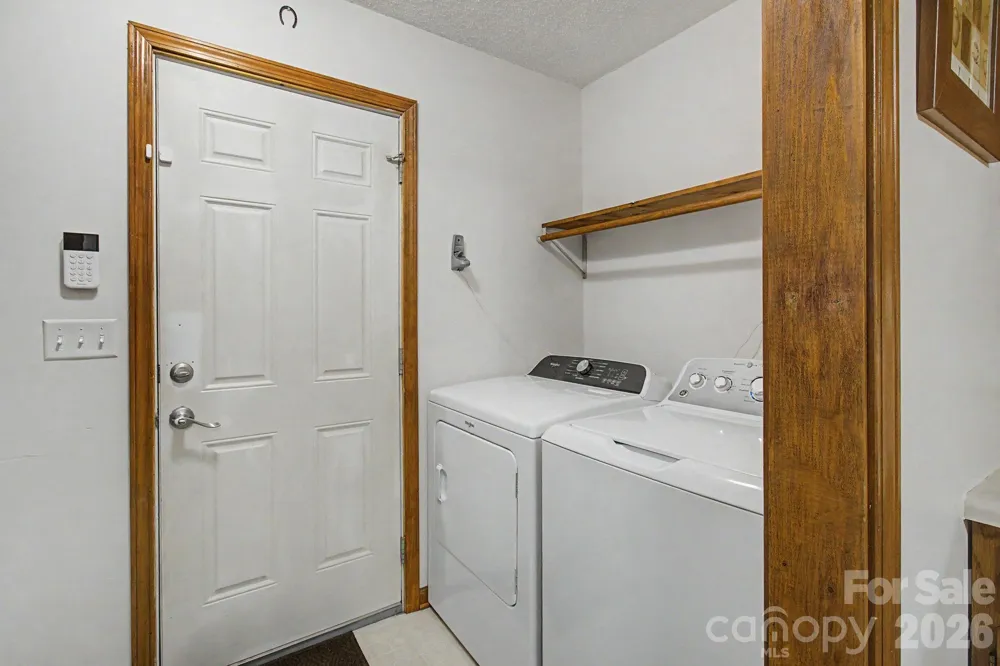 230 Blythewood Drive Hendersonville, NC 28792