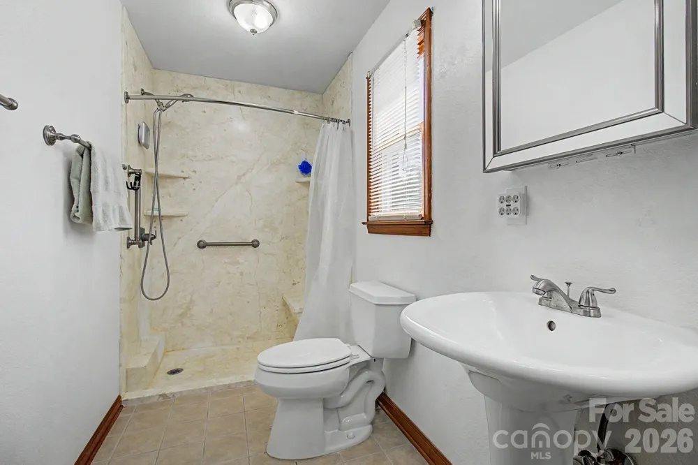 230 Blythewood Drive Hendersonville, NC 28792