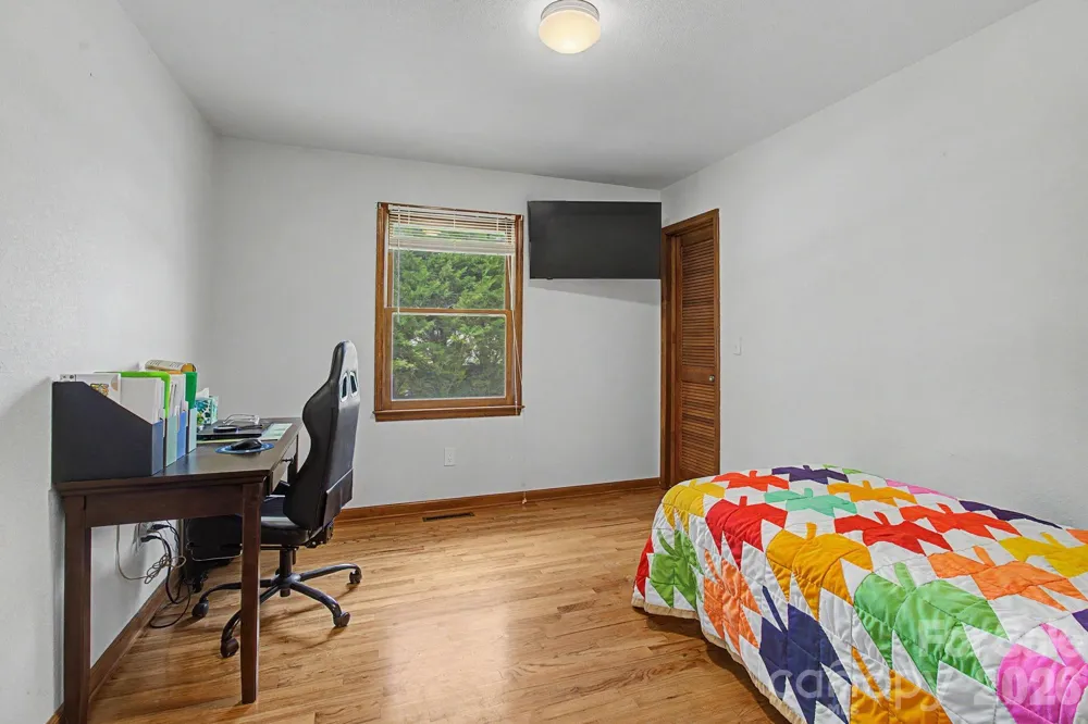 230 Blythewood Drive Hendersonville, NC 28792