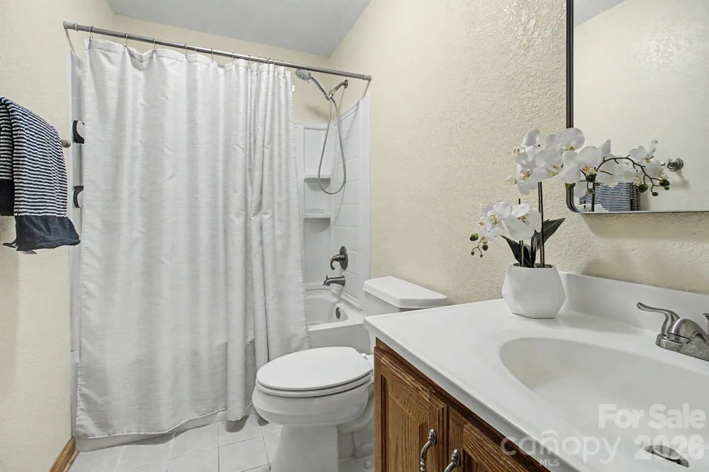 230 Blythewood Drive Hendersonville, NC 28792