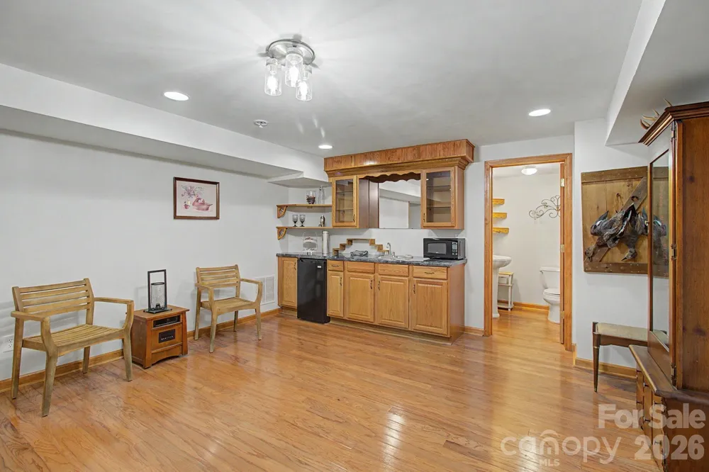 230 Blythewood Drive Hendersonville, NC 28792