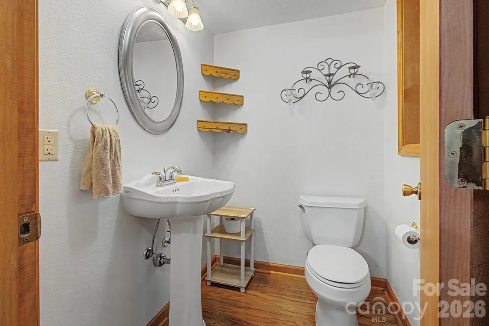 230 Blythewood Drive Hendersonville, NC 28792