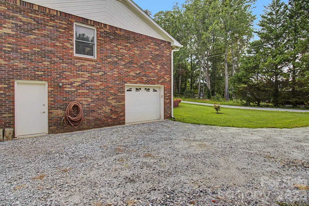 230 Blythewood Drive Hendersonville, NC 28792