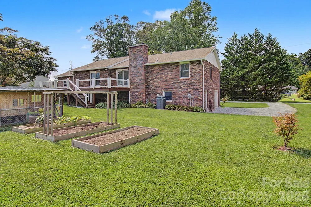 230 Blythewood Drive Hendersonville, NC 28792