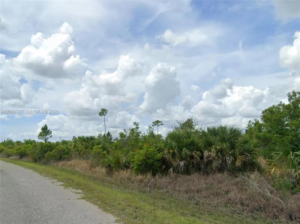 22 Ewen Circle North Port, FL 34288