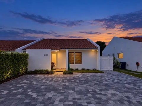 2420 SW 102nd Ave