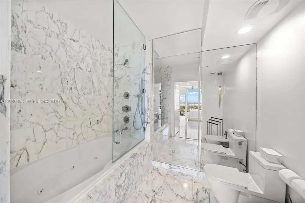 450 Alton Rd #2708 Miami Beach, FL 33139