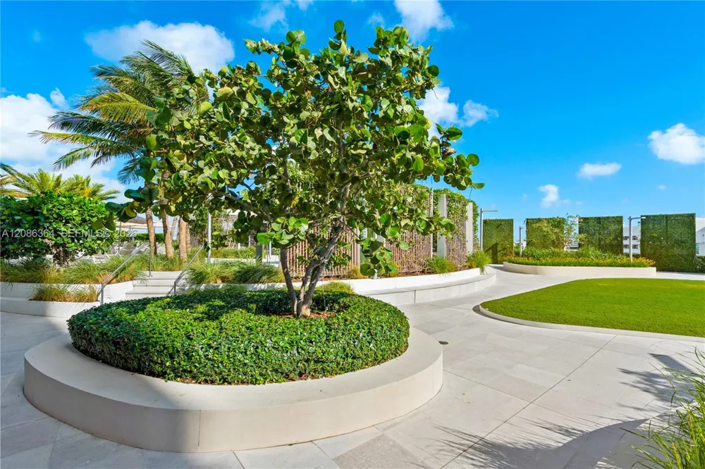 450 Alton Rd #2708 Miami Beach, FL 33139
