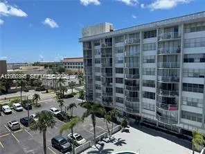 16740 NE 9th Ave #702 North Miami Beach, FL 33162