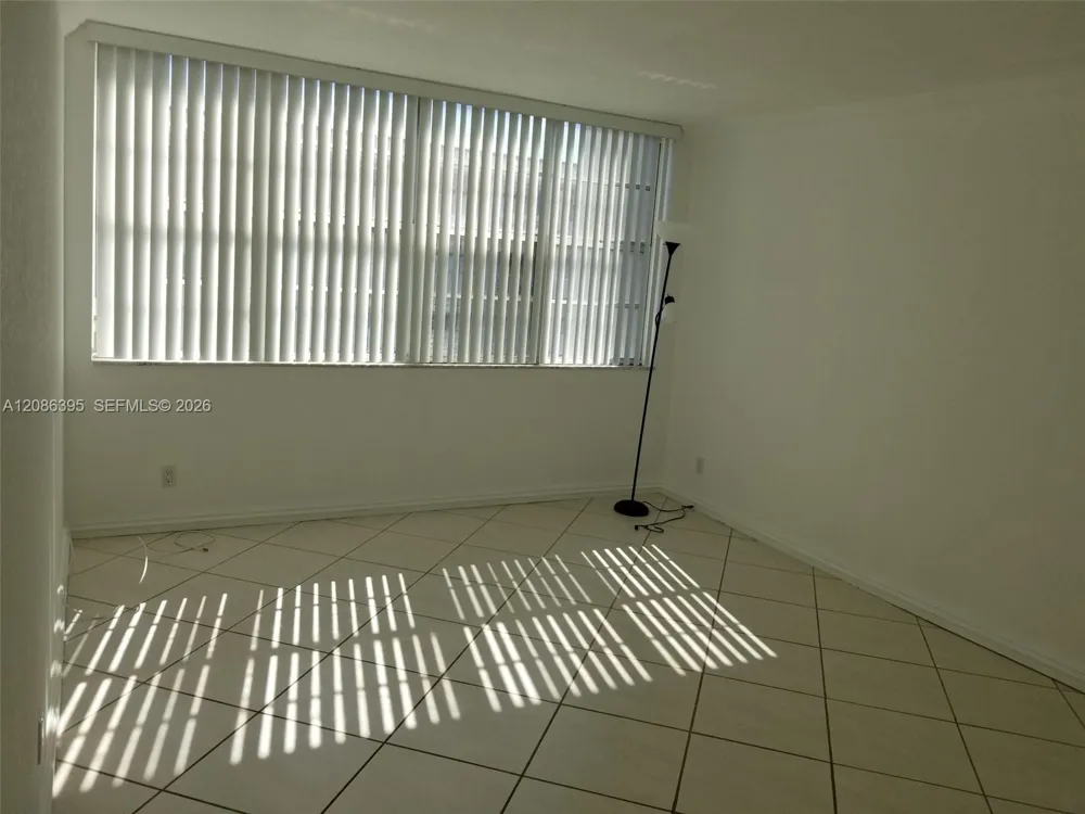 16740 NE 9th Ave #702 North Miami Beach, FL 33162
