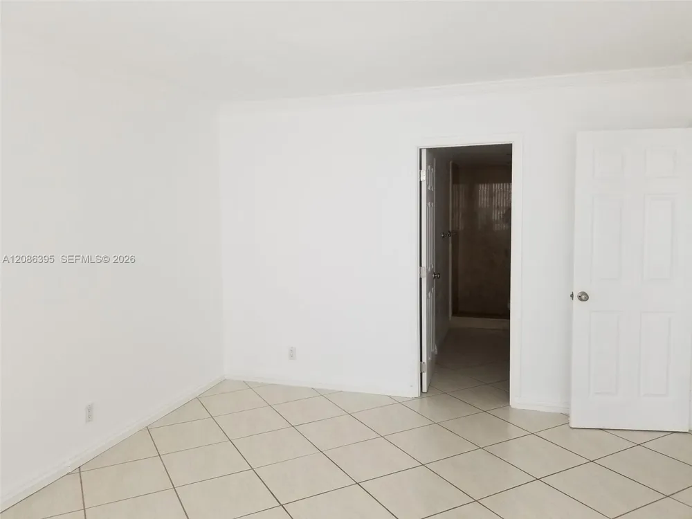 16740 NE 9th Ave #702 North Miami Beach, FL 33162