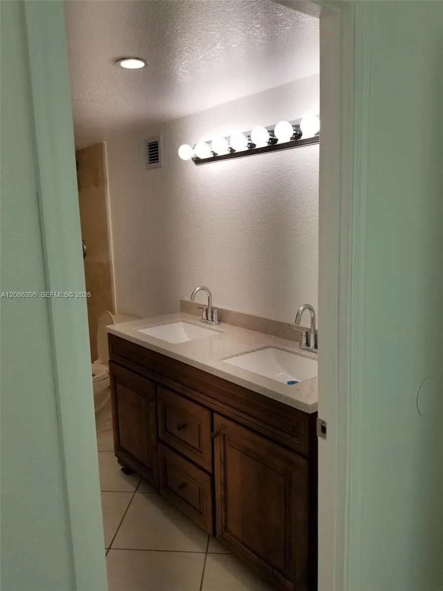 16740 NE 9th Ave #702 North Miami Beach, FL 33162