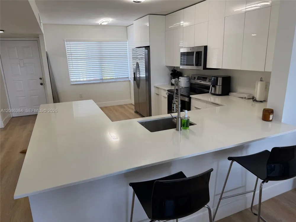 2560 NW 103rd Ave #402 Sunrise, FL 33322