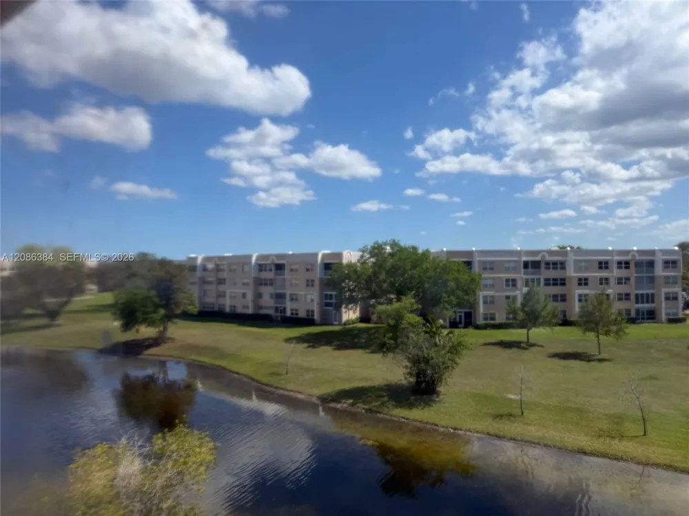 2560 NW 103rd Ave #402 Sunrise, FL 33322