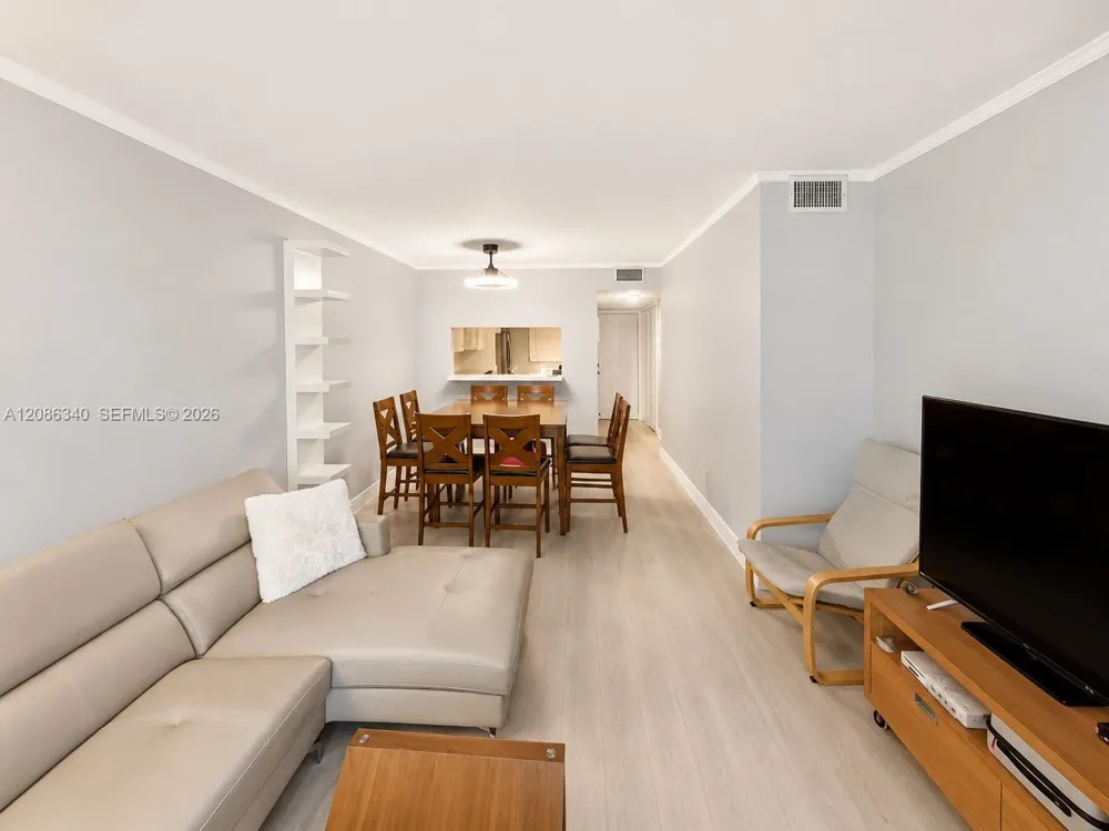 15705 W Waterside Cir #103 Sunrise, FL 33326