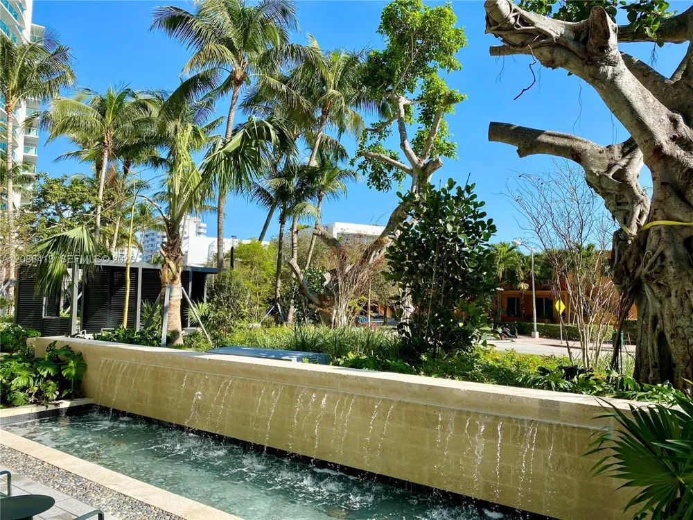 1500 Bay Rd #1236S Miami Beach, FL 33139