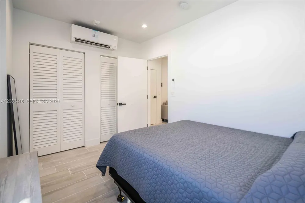960 Jefferson Ave #205 Miami Beach, FL 33139