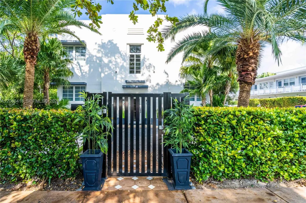 960 Jefferson Ave #205 Miami Beach, FL 33139