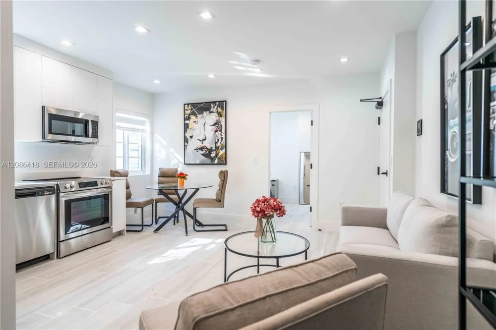 960 Jefferson Ave #205 Miami Beach, FL 33139
