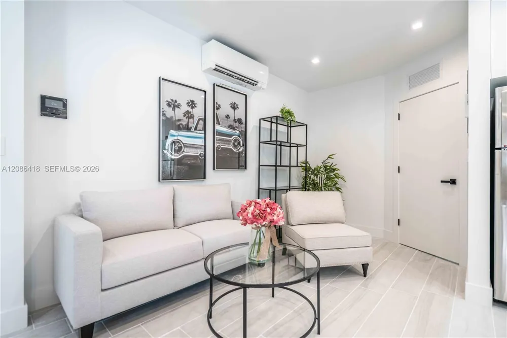 960 Jefferson Ave #205 Miami Beach, FL 33139