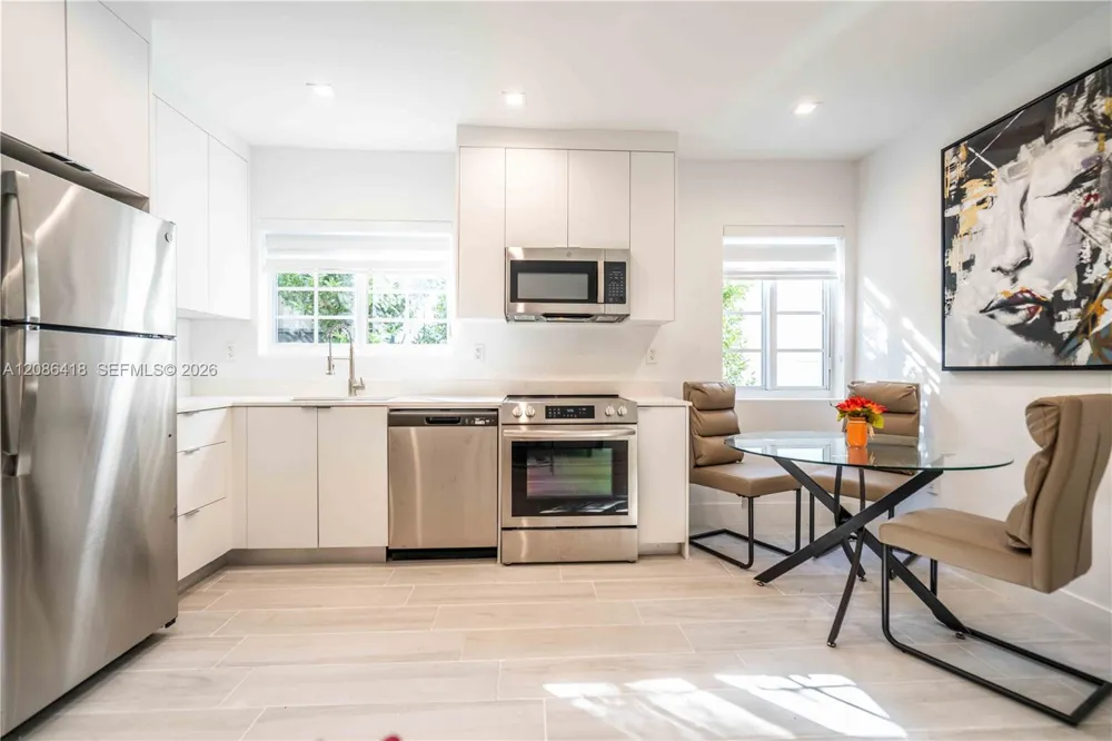 960 Jefferson Ave #205 Miami Beach, FL 33139