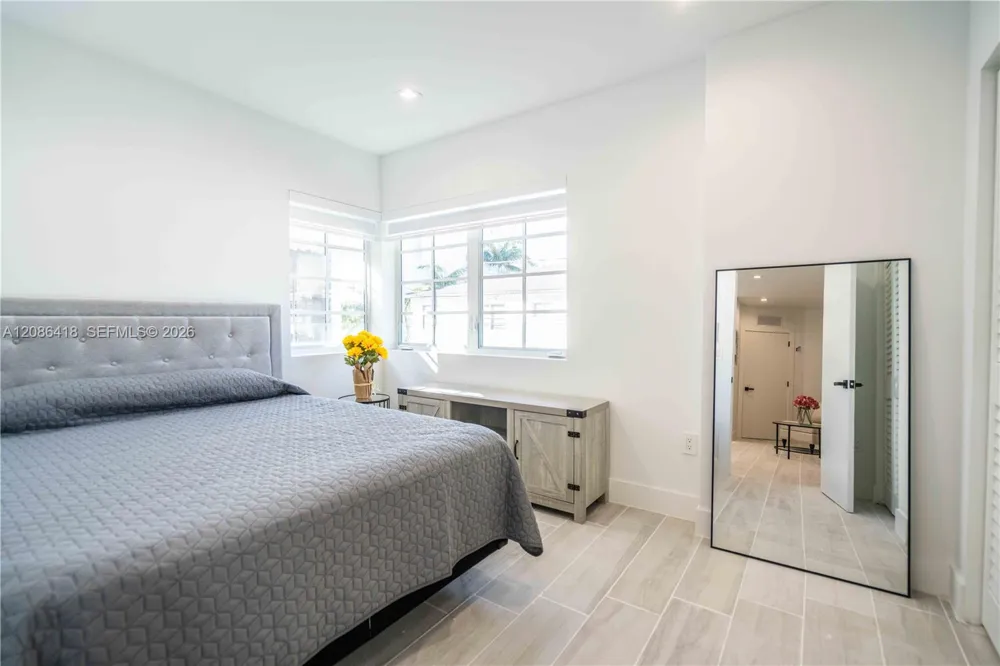 960 Jefferson Ave #205 Miami Beach, FL 33139