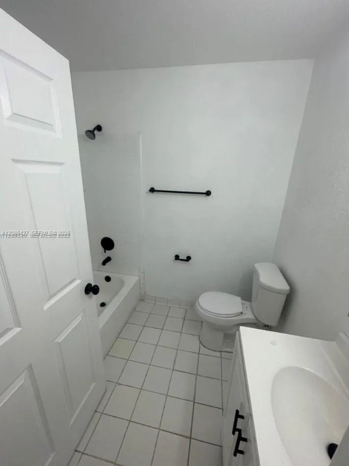 2150 NW 65th St #2150 Miami, FL 33147