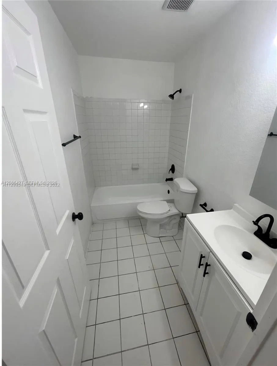 2150 NW 65th St #2150 Miami, FL 33147