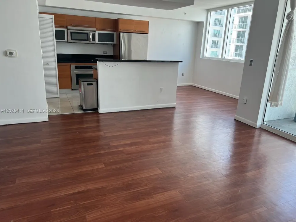 253 NE 2nd St #2702 Miami, FL 33132