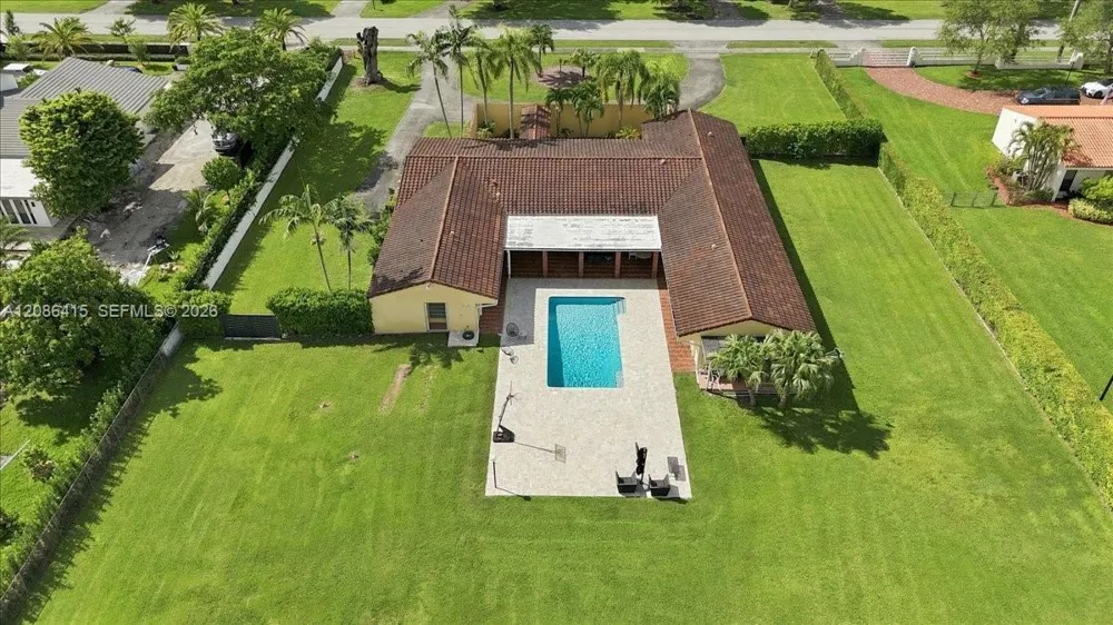 9805 SW 64th St Miami, FL 33173