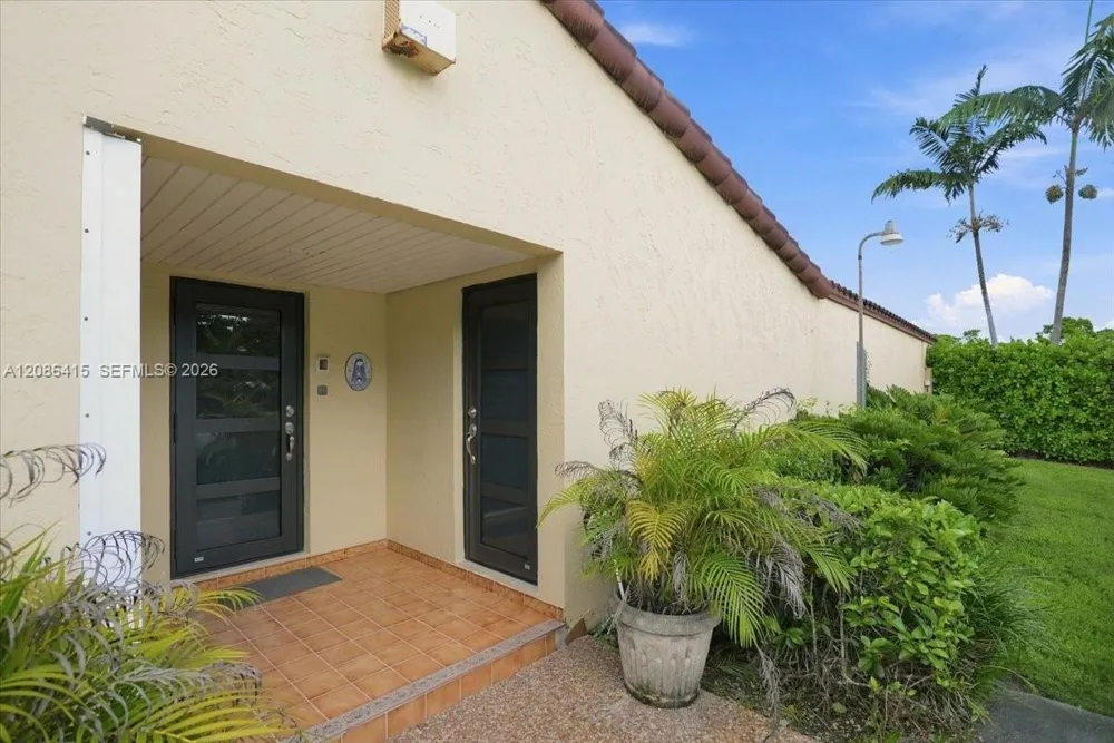 9805 SW 64th St Miami, FL 33173