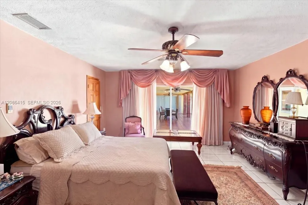 9805 SW 64th St Miami, FL 33173