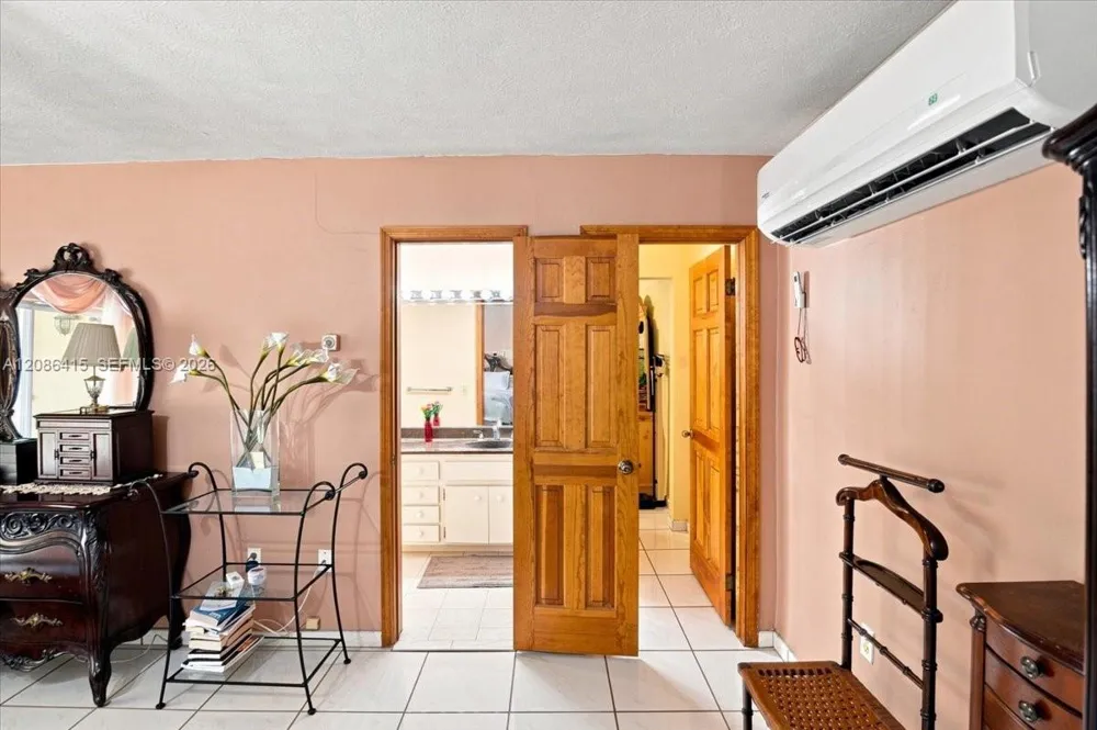 9805 SW 64th St Miami, FL 33173