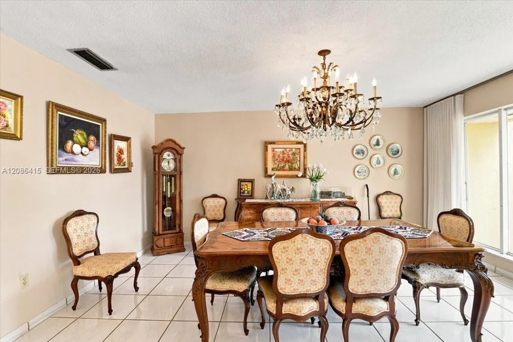 9805 SW 64th St Miami, FL 33173