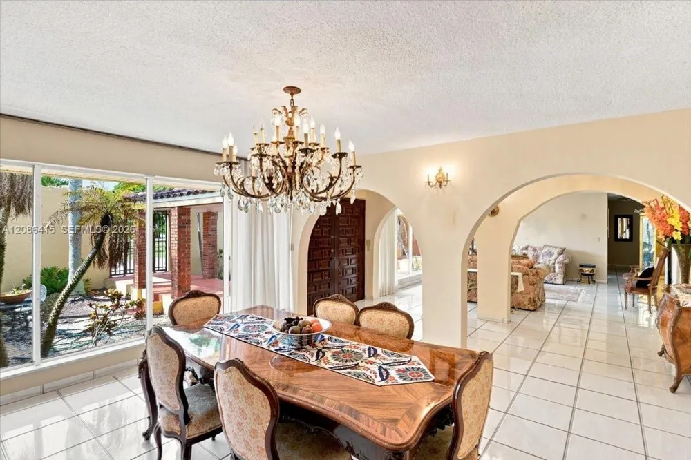 9805 SW 64th St Miami, FL 33173
