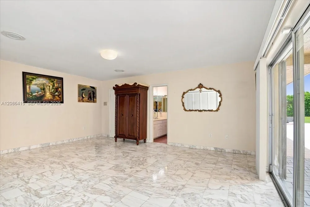 9805 SW 64th St Miami, FL 33173