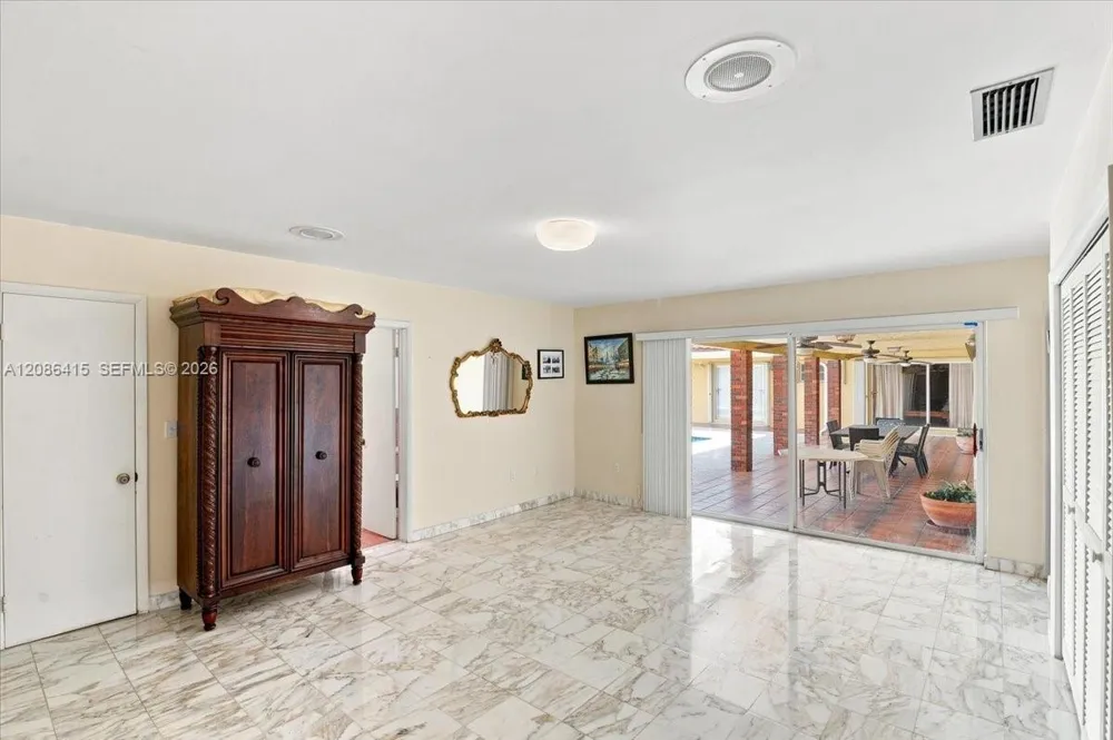 9805 SW 64th St Miami, FL 33173