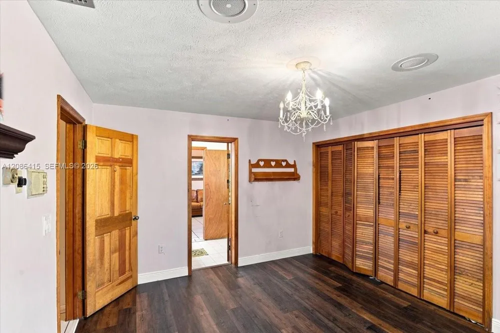 9805 SW 64th St Miami, FL 33173