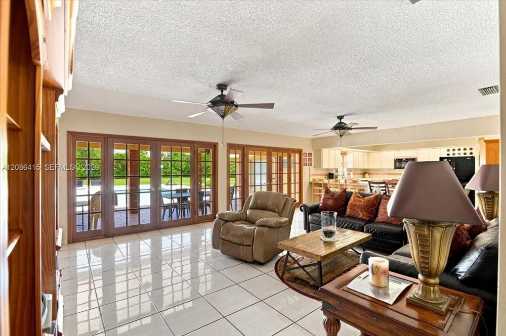 9805 SW 64th St Miami, FL 33173