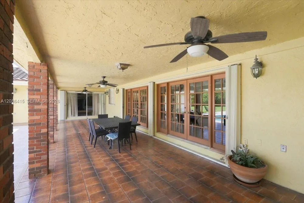 9805 SW 64th St Miami, FL 33173