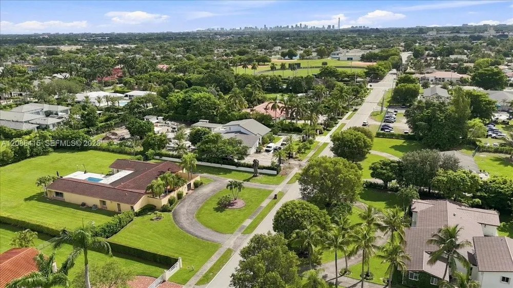 9805 SW 64th St Miami, FL 33173