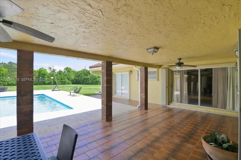 9805 SW 64th St Miami, FL 33173